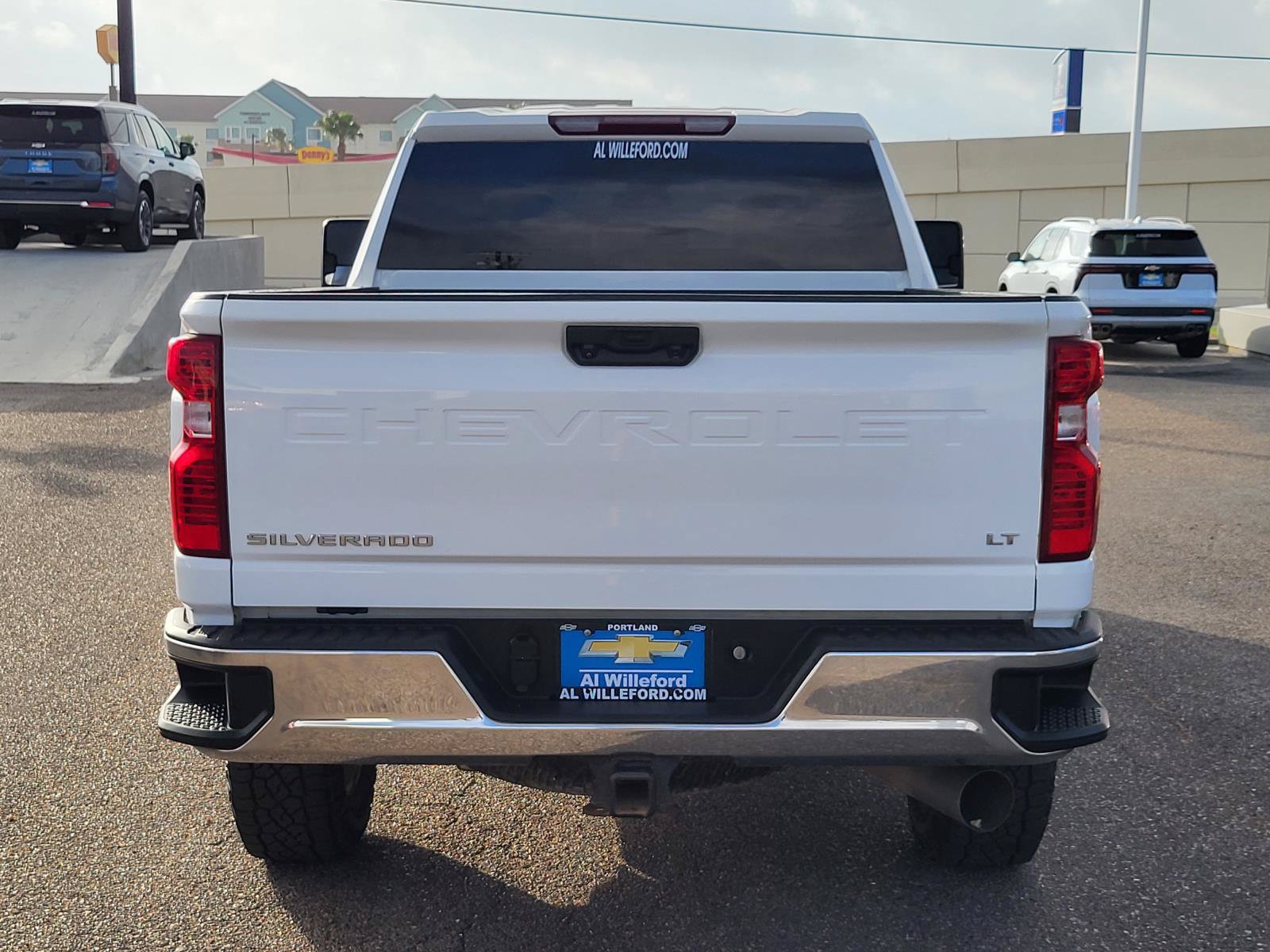 Used 2024 Chevrolet Silverado 2500 LT AWD/4WD image 4