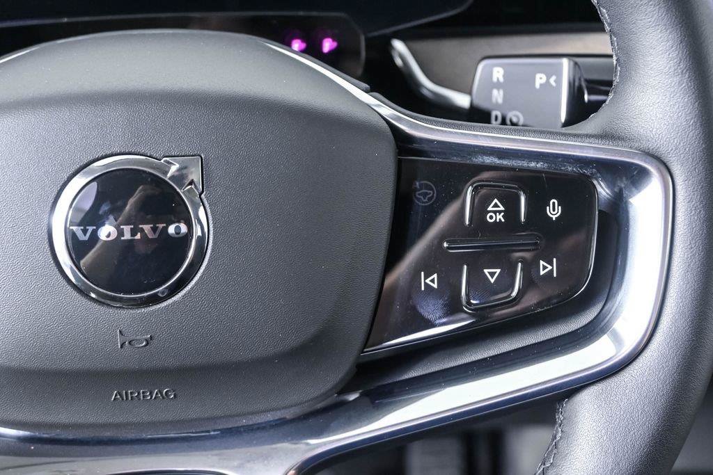 Certified 2025 Volvo EX90 Plus AWD/4WD image 13