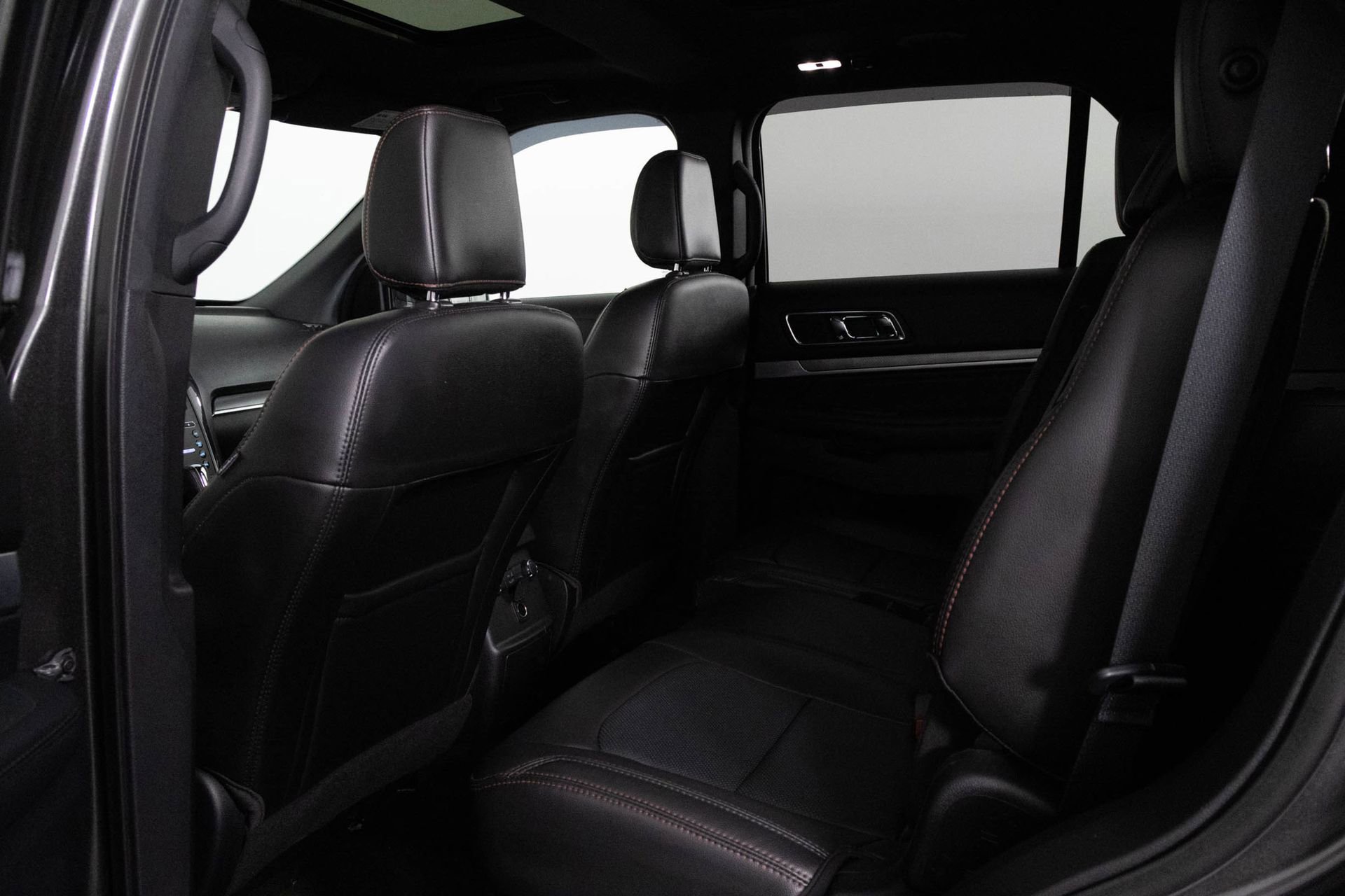 Used 2018 Ford Explorer Sport image 35