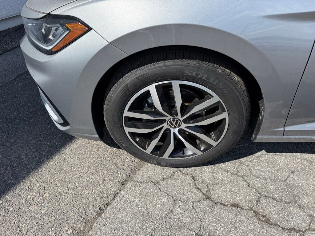 New 2026 Volkswagen Jetta SE FWD image 9