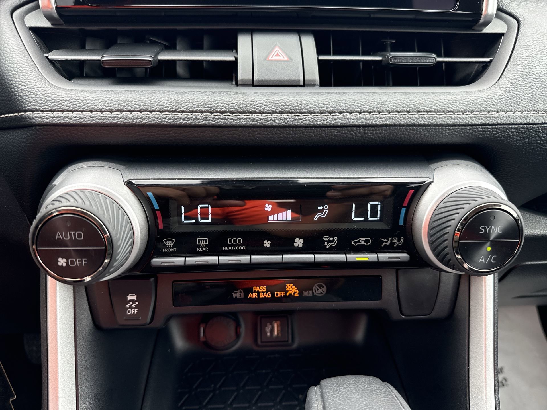 Certified 2025 Toyota RAV4 LE AWD/4WD image 16