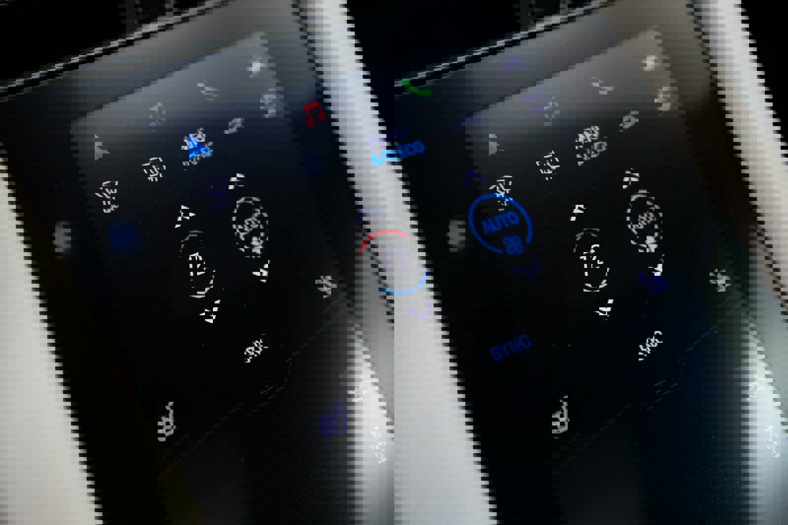 Certified 2023 Porsche Taycan 4 Cross Turismo image 22