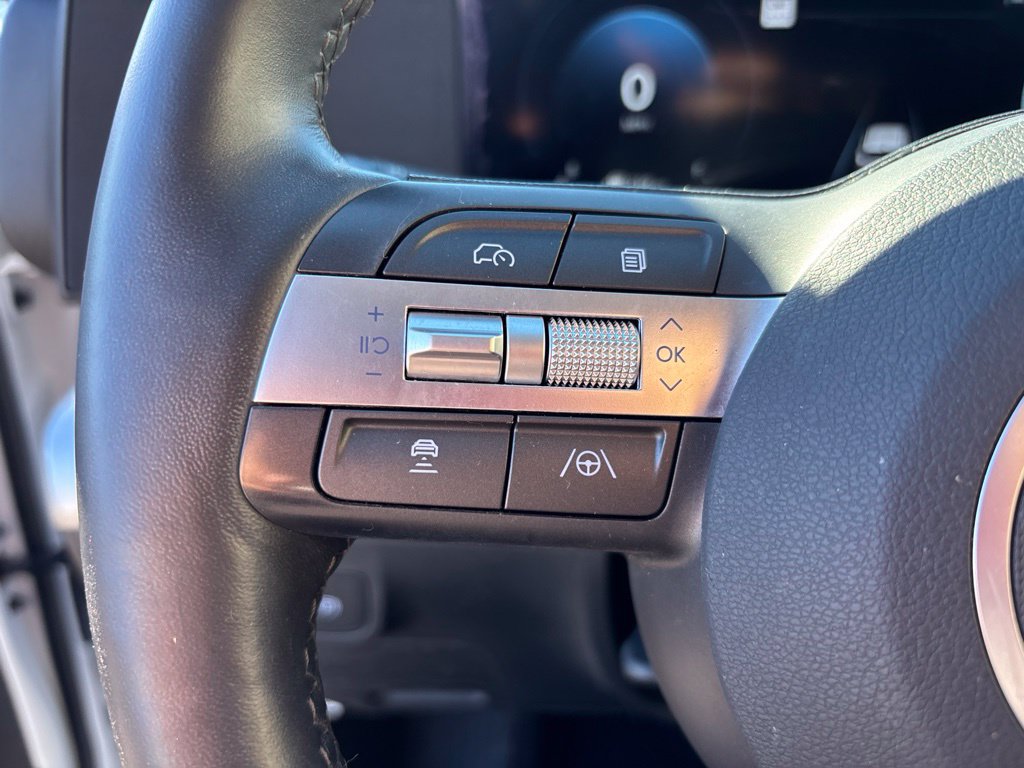 Certified 2025 Hyundai Kona Limited AWD/4WD image 16