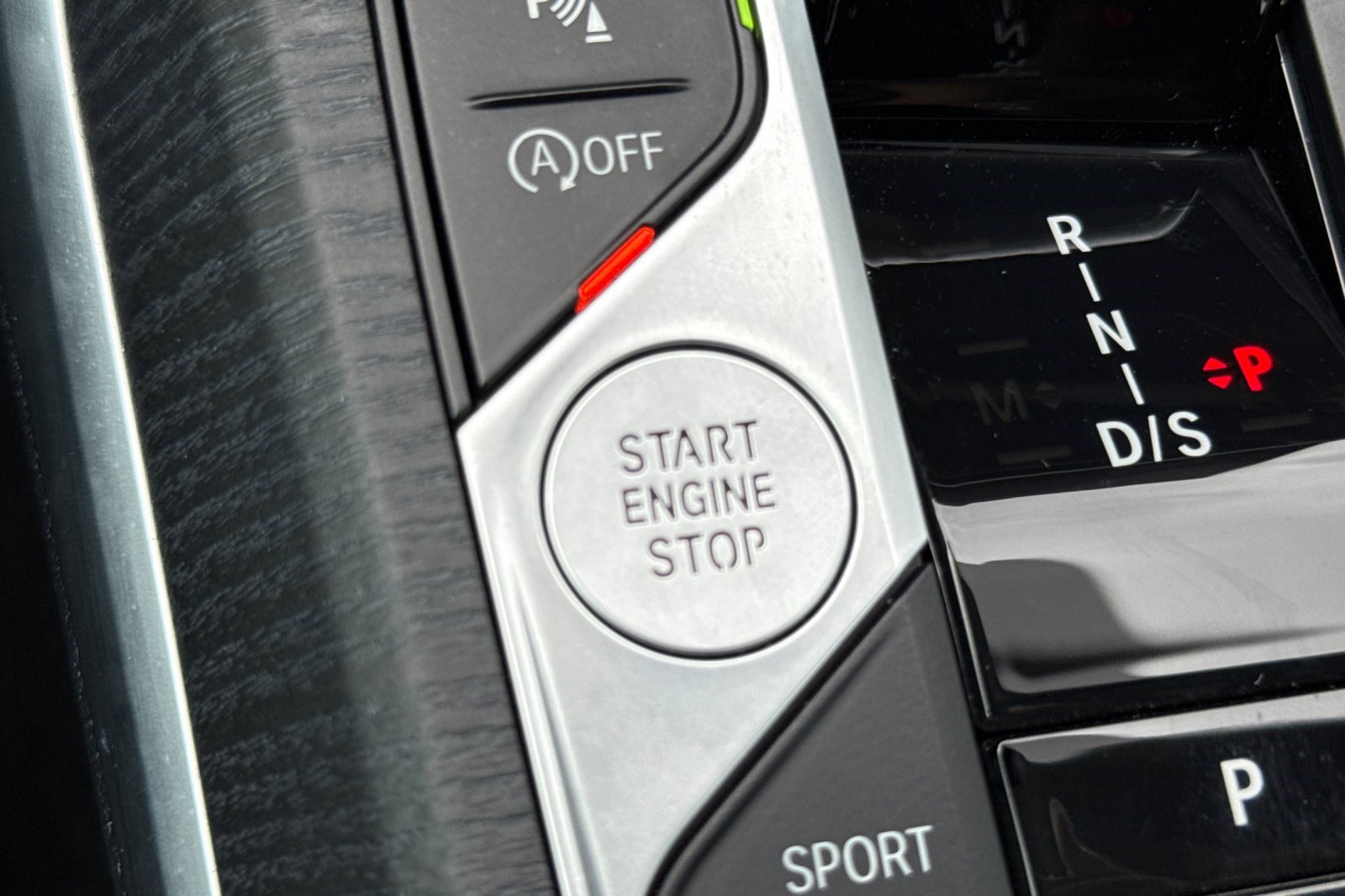 Used 2025 BMW 430i Coupe w/ Premium Package image 26