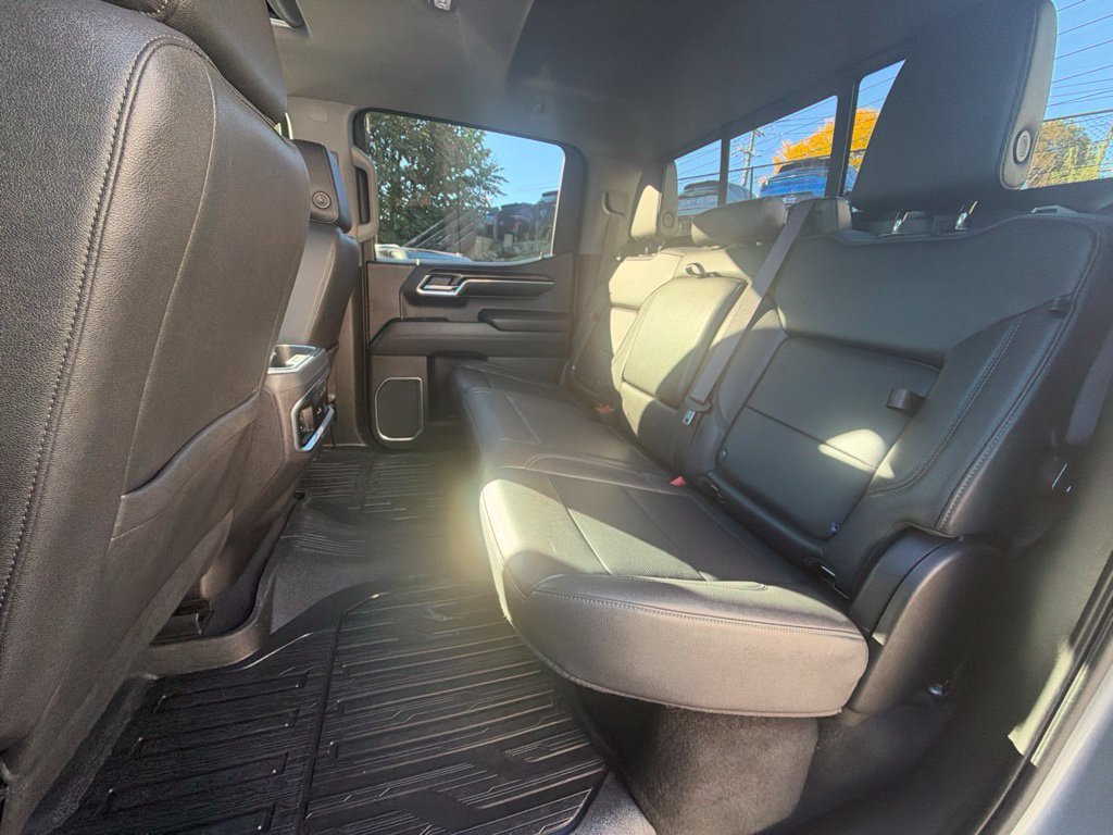 Used 2023 GMC Sierra 1500 SLT w/ SLT Premium Package AWD/4WD image 18