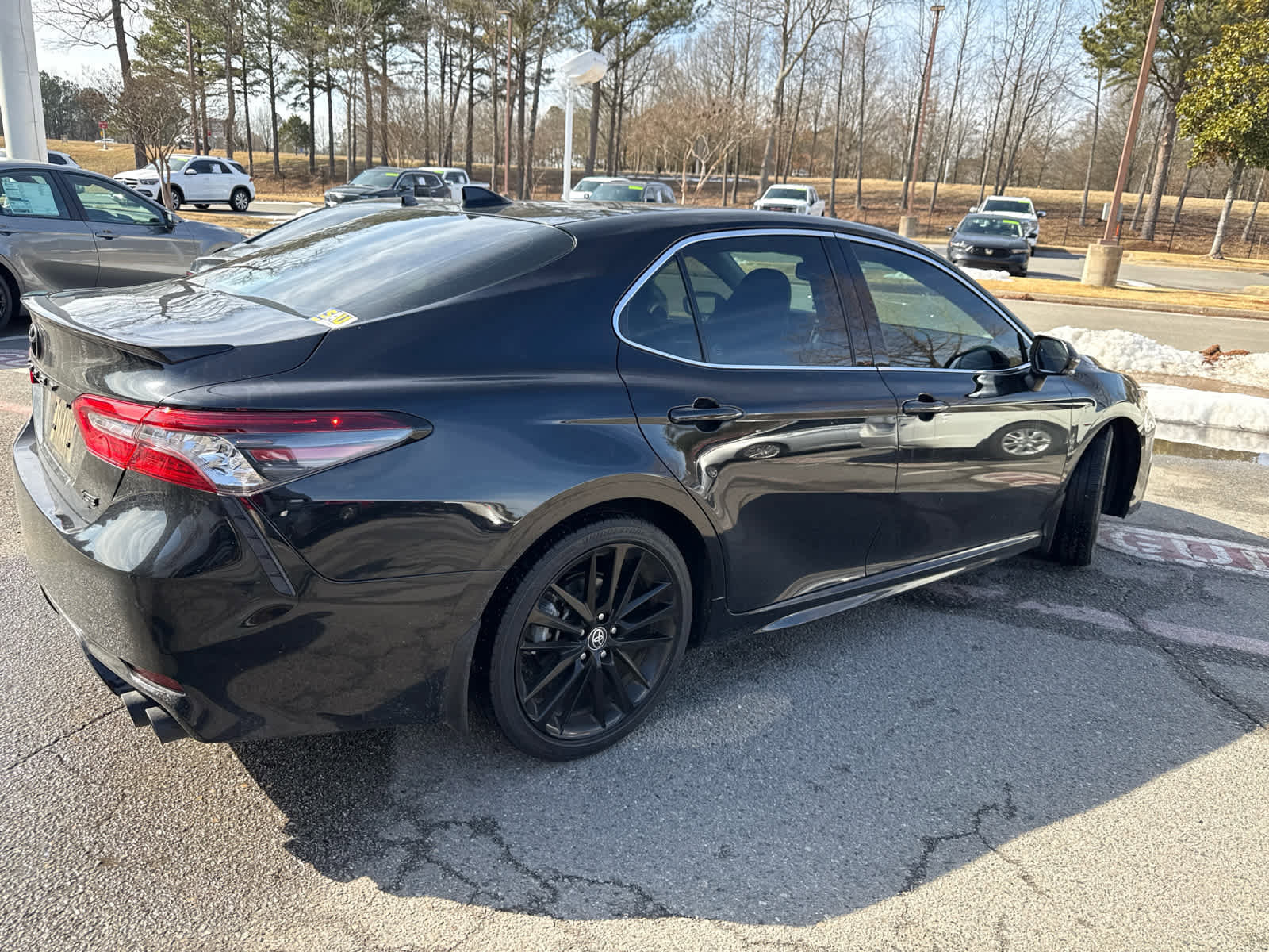 Used 2022 Toyota Camry XSE image 4