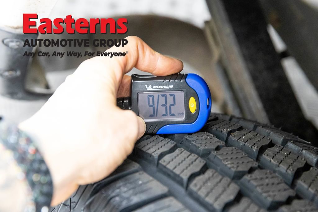 Used 2020 Chevrolet Express 2500 w/ Driver Convenience Package image 29