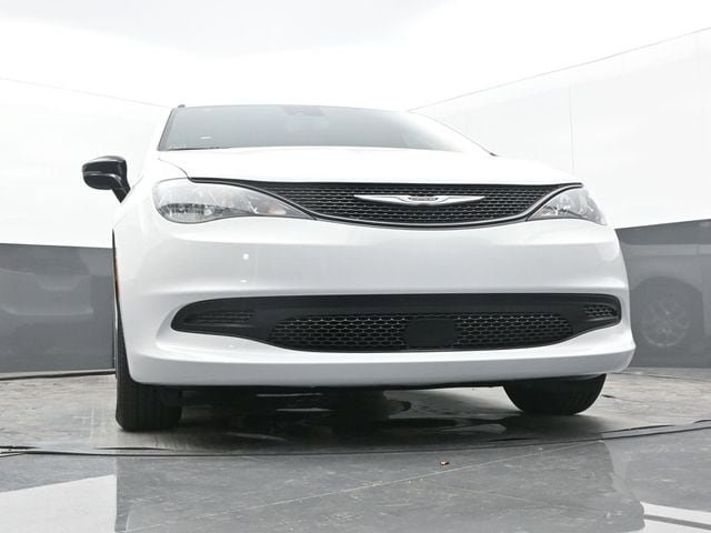 New 2025 Chrysler Voyager LX FWD image 61