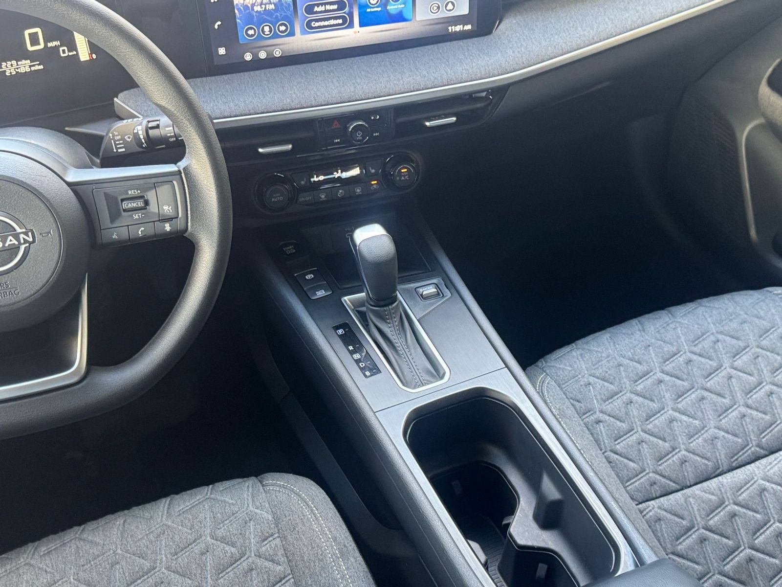 Used 2026 Nissan Kicks SV w/ Cold Weather Package FWD image 39