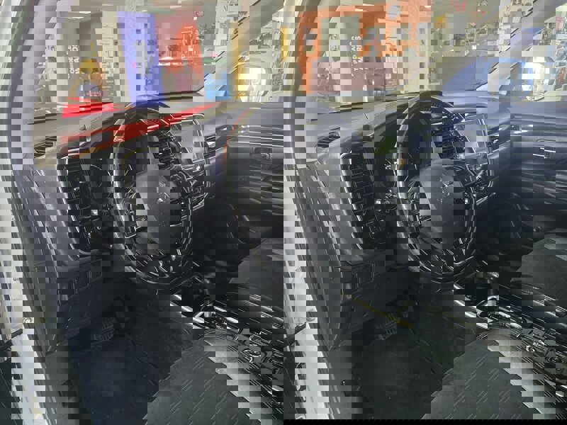 Used 2019 Mitsubishi Outlander SE image 8