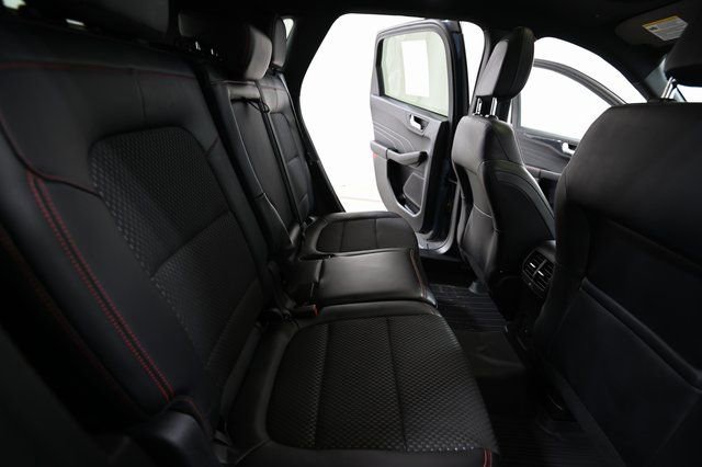 Used 2023 Ford Escape ST-Line w/ Tech Pack #1 AWD/4WD image 29