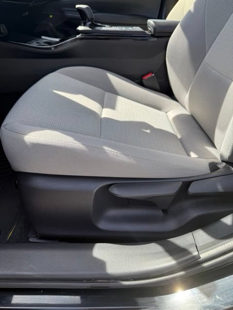 Certified 2023 Toyota Prius LE FWD image 16