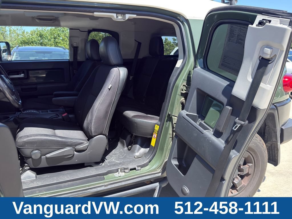 Used 2012 Toyota FJ Cruiser 2WD w/ Upgrade Pkg image 29