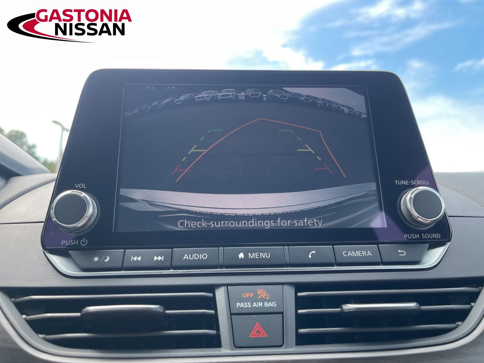 Used 2024 Nissan Altima 2.5 SV image 29