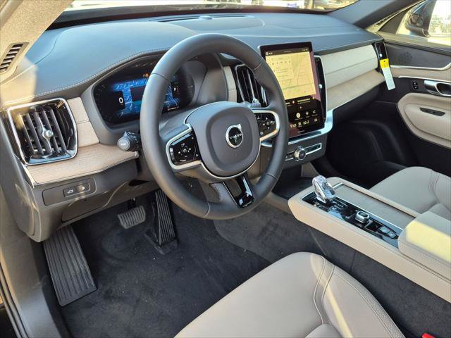 New 2026 Volvo XC90 T8 Plus w/ Protection Package AWD/4WD image 7