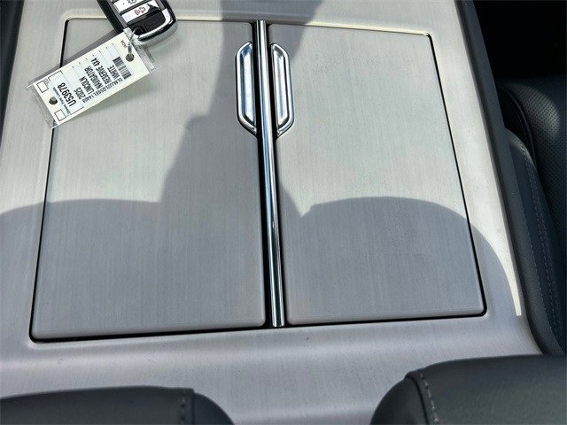 New 2025 Lincoln Navigator Reserve w/ Jet Appearance Package image 41