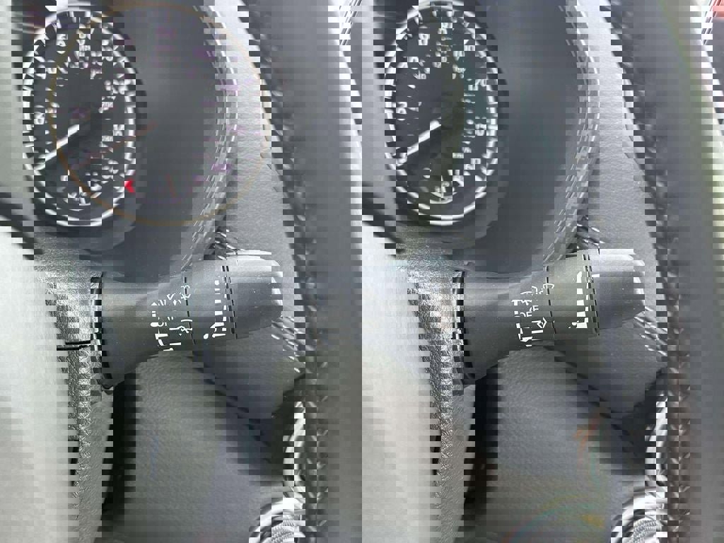 Used 2023 Nissan Sentra SV w/ Trunk Package image 23