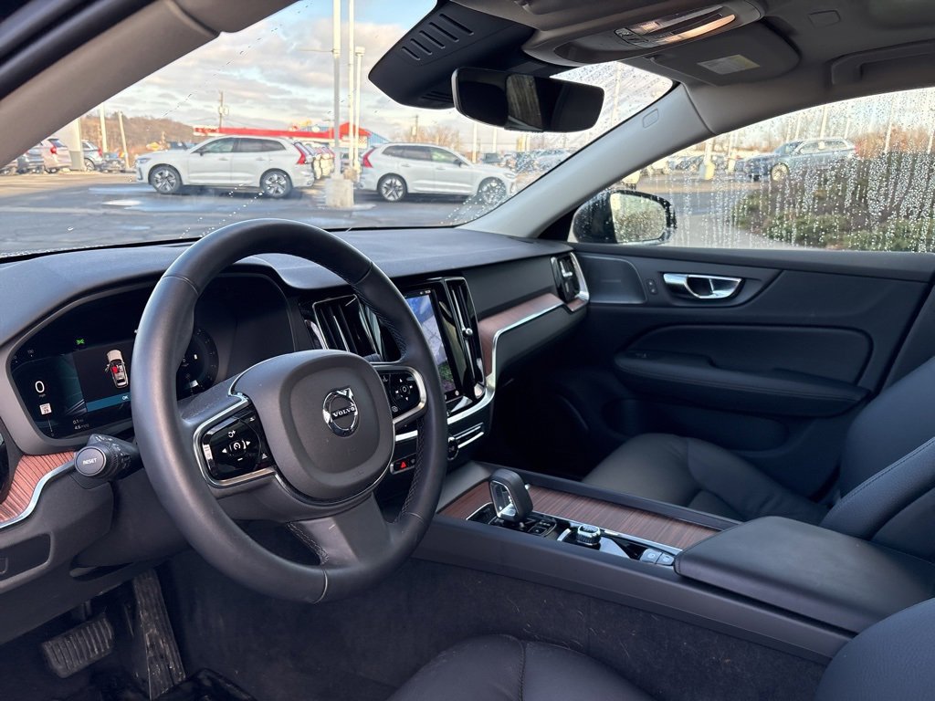 Certified 2024 Volvo V60 B5 Cross Country Plus w/ Protection Package Premier image 17