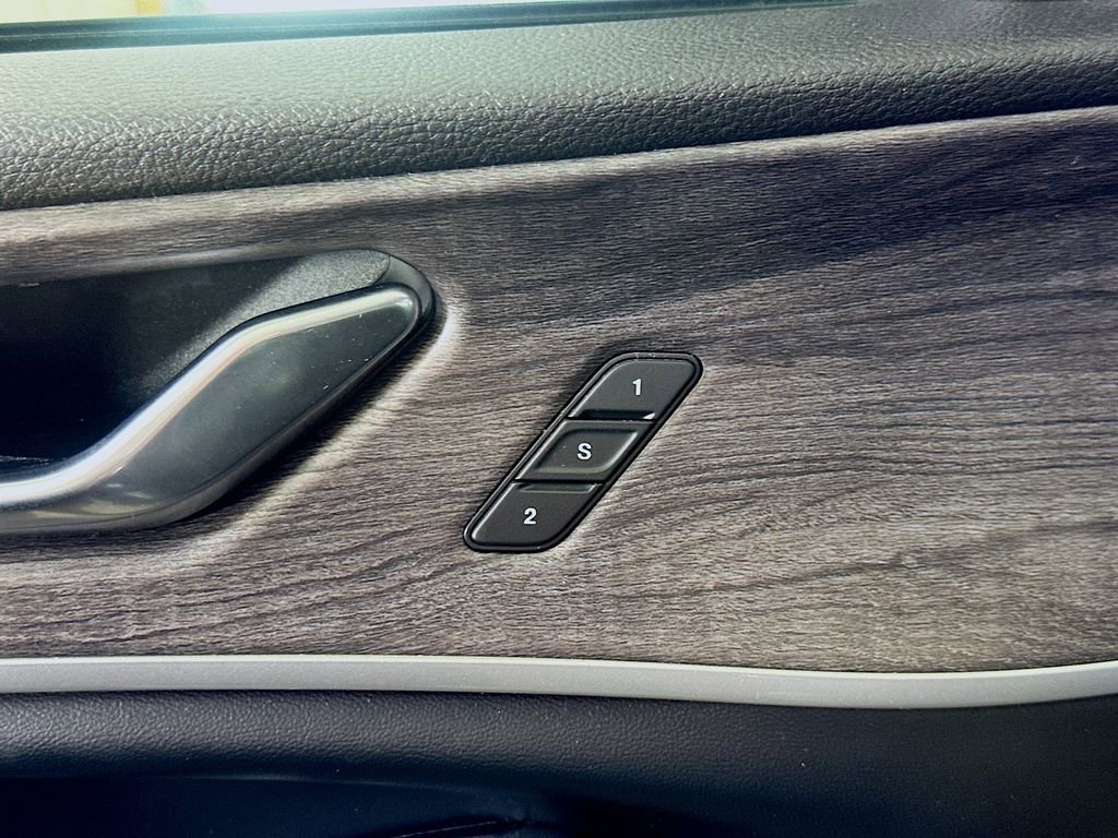 Used 2022 Jeep Grand Cherokee L Limited image 22