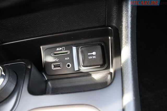 Used 2016 Jeep Cherokee Sport w/ Cold Weather Group AWD/4WD image 15
