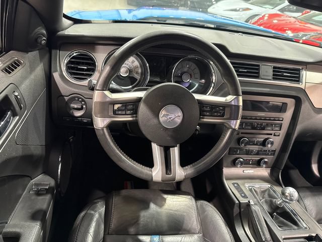 Used 2010 Ford Mustang GT RWD image 9