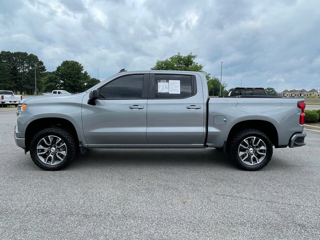 Used 2023 Chevrolet Silverado 1500 RST AWD/4WD image 4