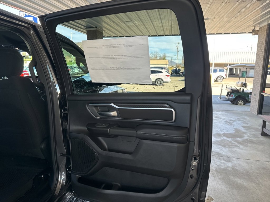 New 2026 RAM 1500 4x4 Crew Cab image 24