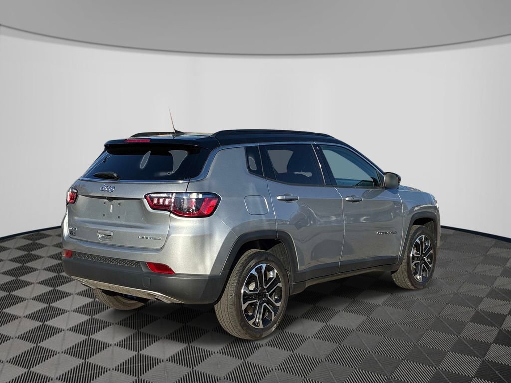 Used 2023 Jeep Compass Limited AWD/4WD image 7