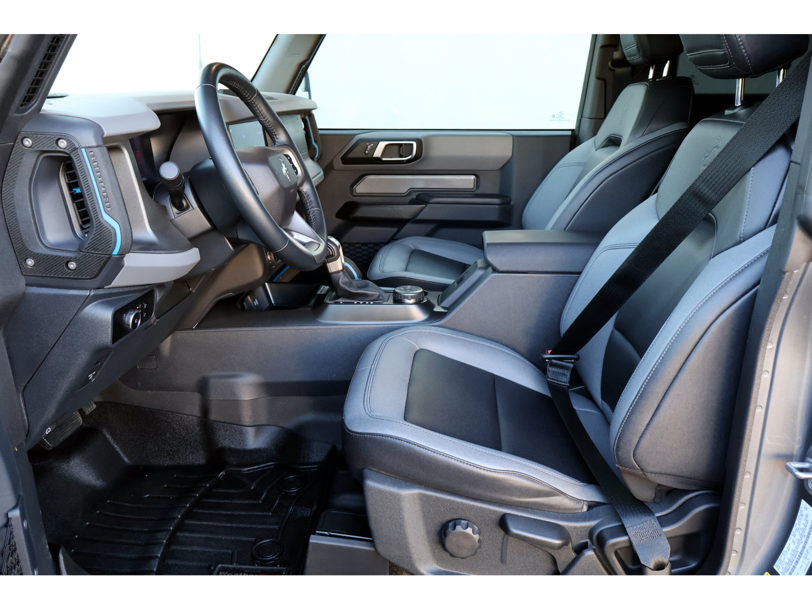 Used 2024 Ford Bronco Black Diamond AWD/4WD image 21