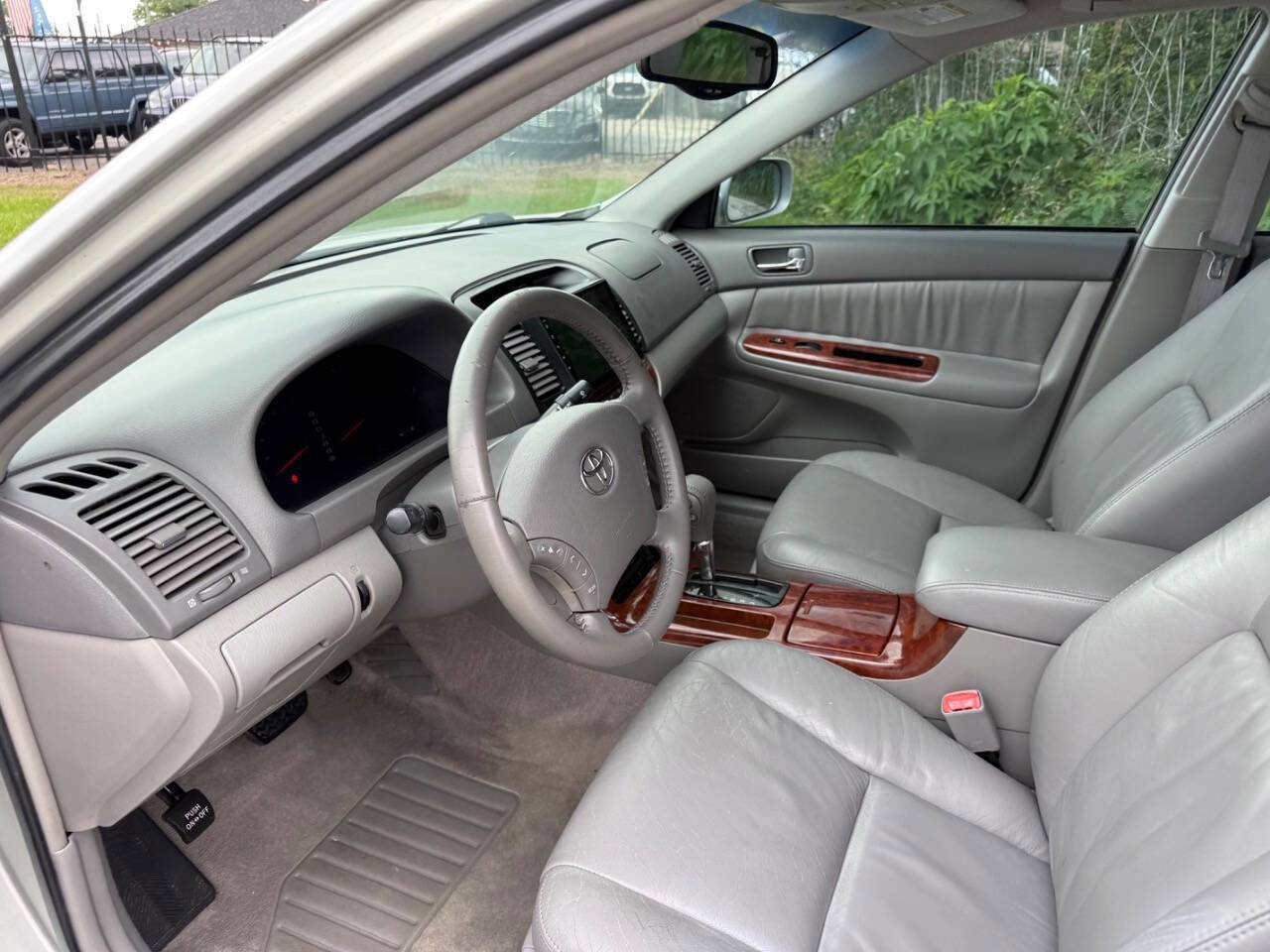 Used 2005 Toyota Camry XLE FWD image 14