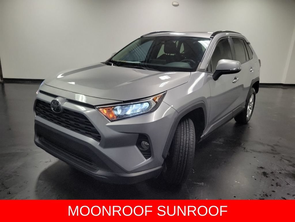 Used 2019 Toyota RAV4 XLE w/ Convenience Package AWD/4WD image 4
