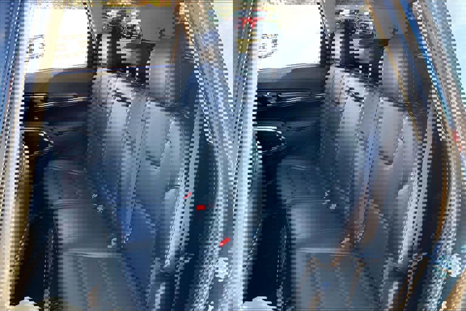 Used 2023 Kia Telluride LX image 39