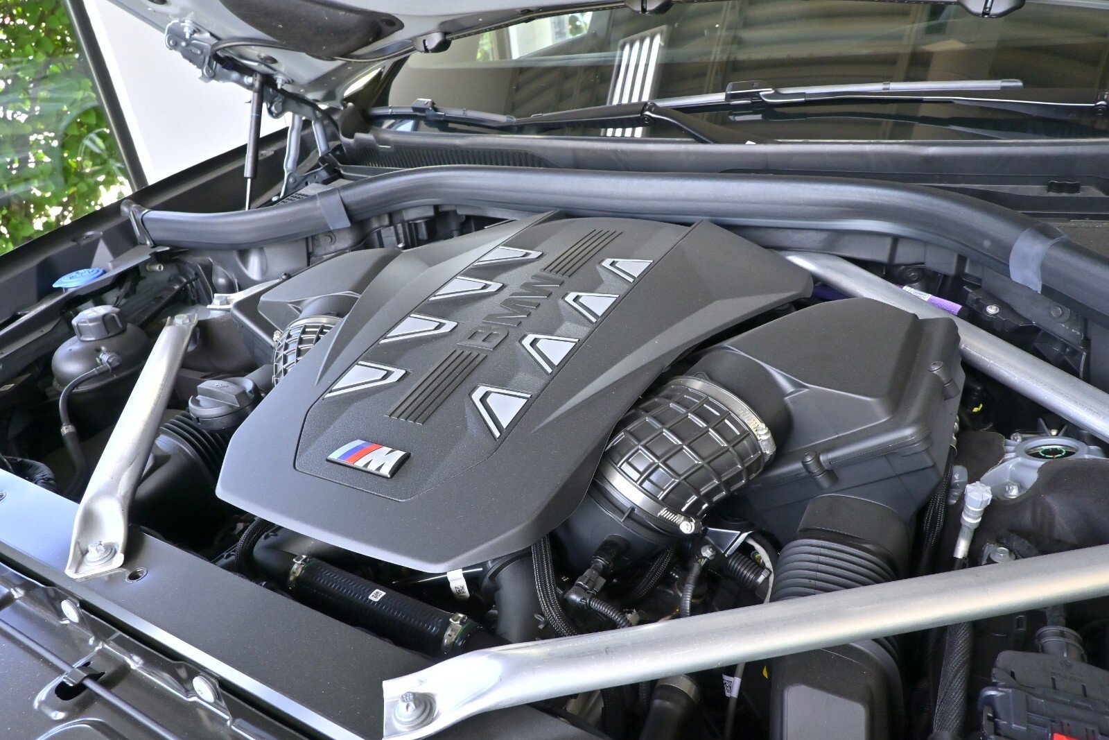 New 2025 BMW X7 M60i w/ Executive Package image 26