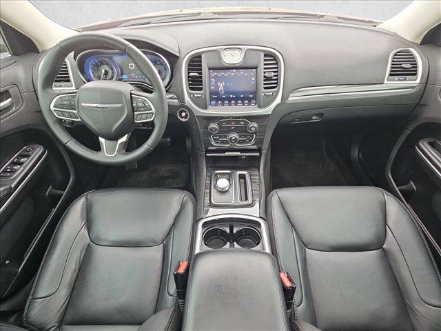 Used 2018 Chrysler 300 Touring L RWD image 19