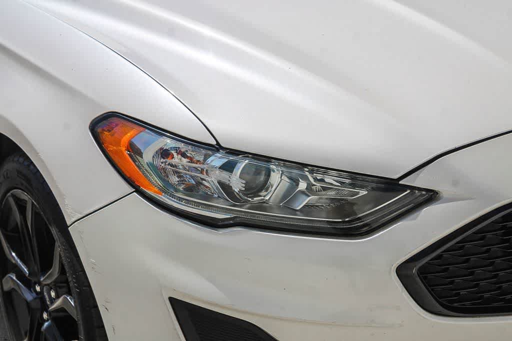 Used 2020 Ford Fusion SE w/ Equipment Group 151A FWD image 10