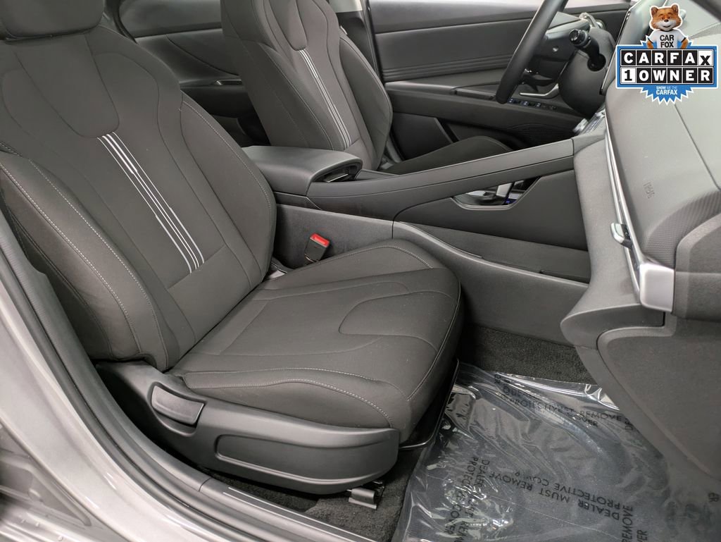 Used 2023 Hyundai Elantra SEL w/ Convenience Package image 29
