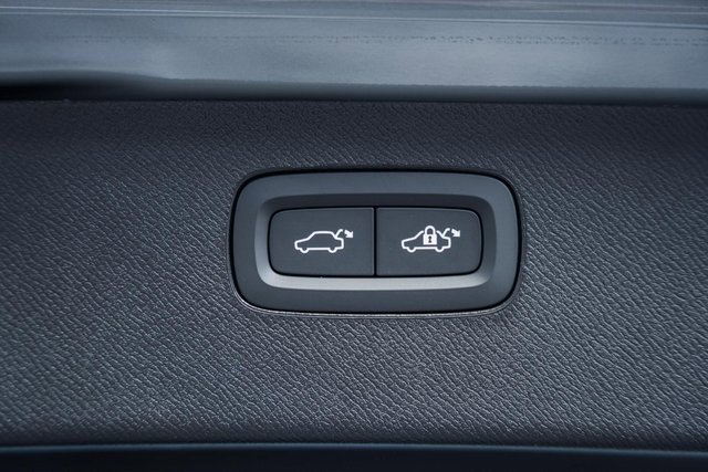 New 2026 Volvo XC90 B6 Ultra w/ Protection Package image 11