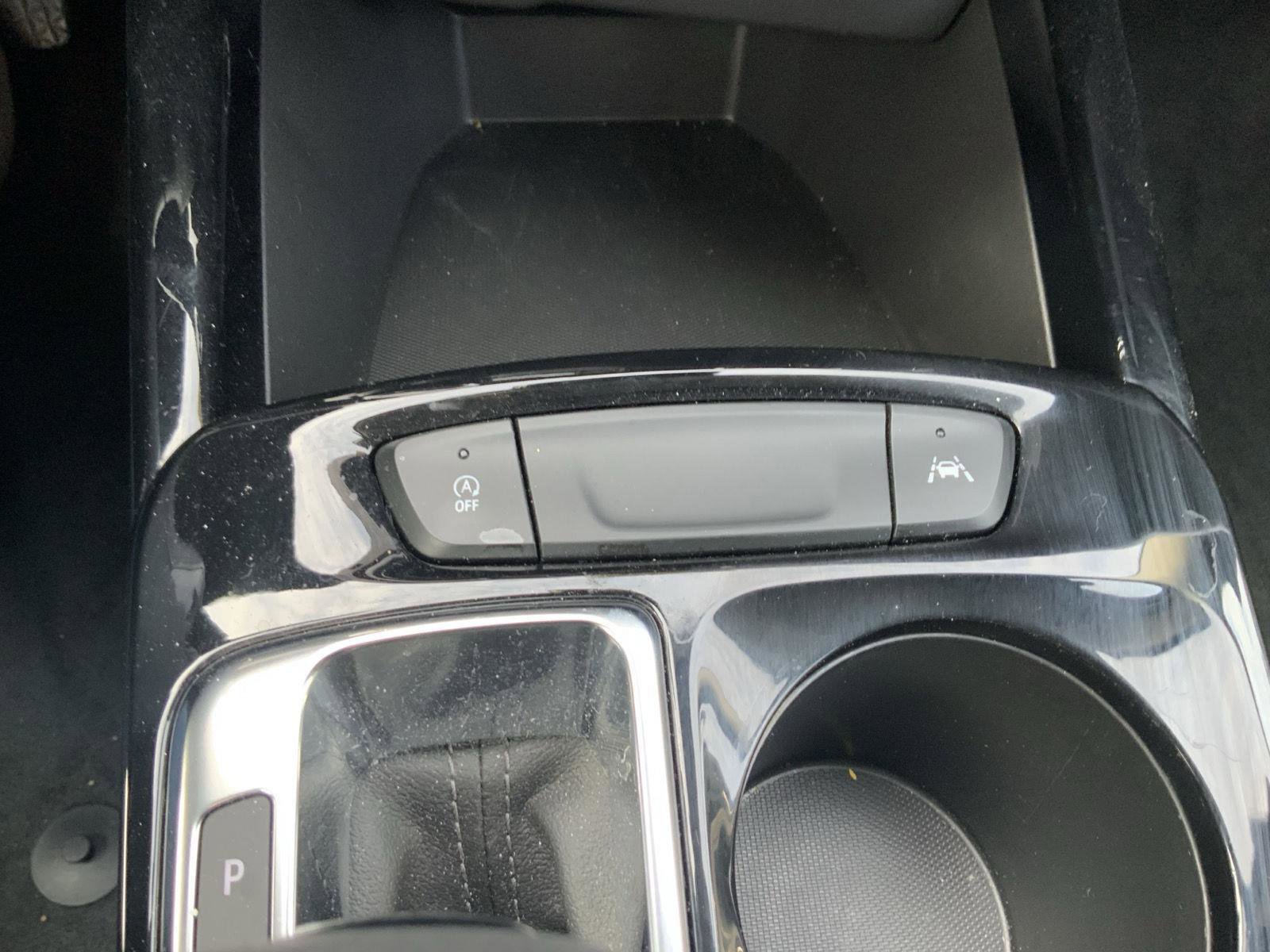 Used 2025 Chevrolet Trax LT w/ LT Convenience Package image 42