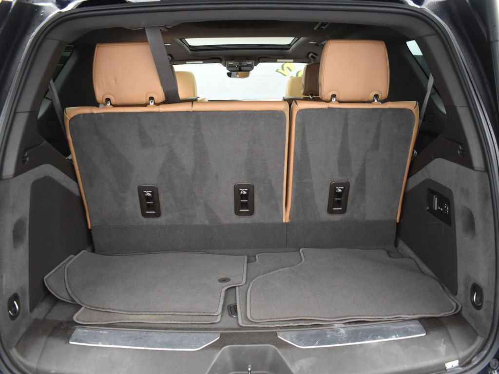 Used 2022 Cadillac Escalade Sport w/ Touring Package image 10