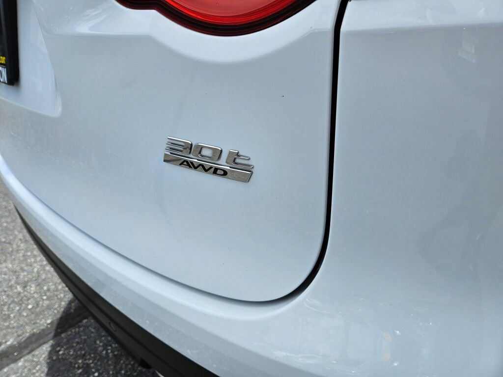 Used 2020 Jaguar F-PACE Premium AWD/4WD image 11