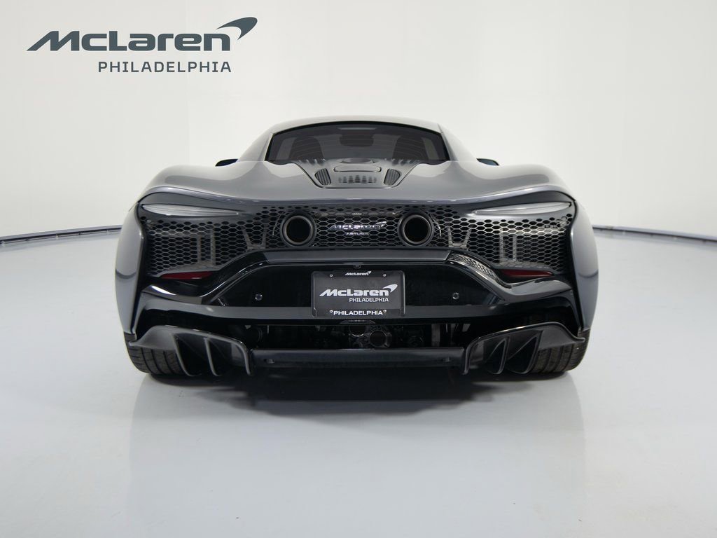 Used 2023 McLaren Artura image 6