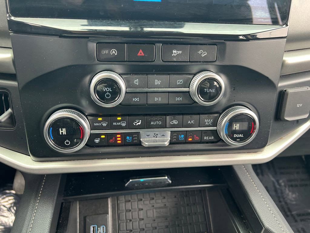 Used 2024 Ford Expedition XLT image 20