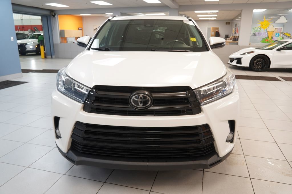 Used 2018 Toyota Highlander SE image 16
