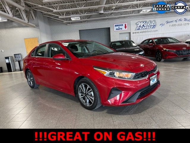 Used 2024 Kia Forte LXS image 2