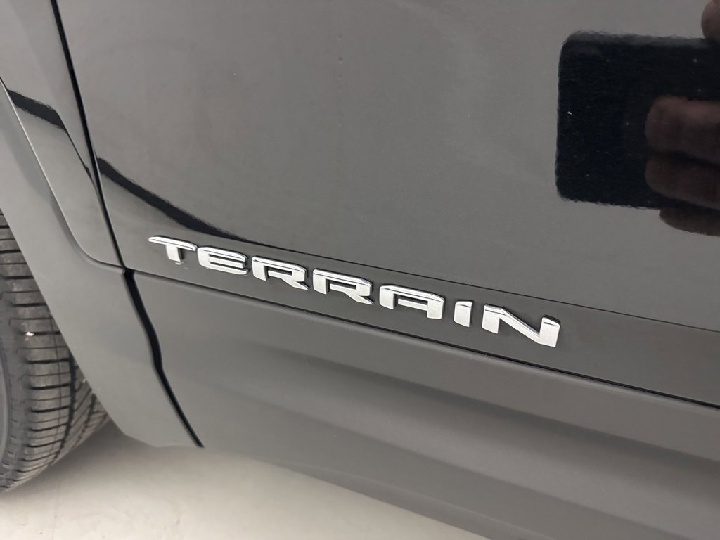 Used 2023 GMC Terrain SLE w/ Driver Convenience Package image 13