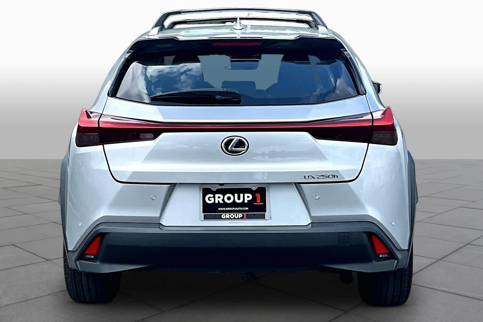 Used 2020 Lexus UX 250h w/ Premium Package AWD/4WD image 5