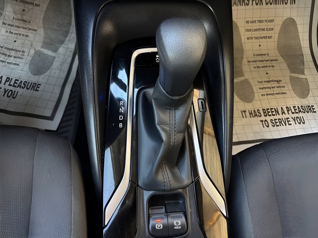 Used 2022 Toyota Corolla LE FWD image 5