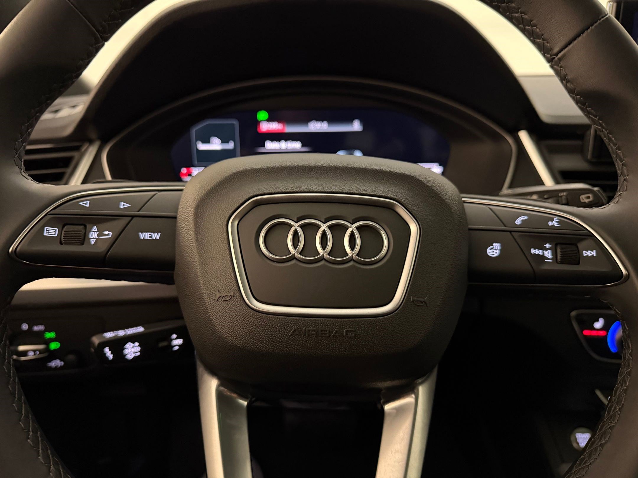 Certified 2025 Audi Q5 2.0T Premium w/ Convenience Plus Package image 17