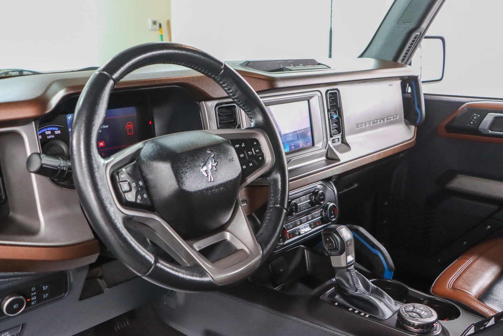 Used 2022 Ford Bronco Outer Banks AWD/4WD image 23