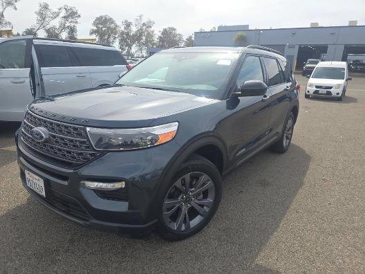 Used 2022 Ford Explorer XLT w/ Equipment Group 202A AWD/4WD image 1